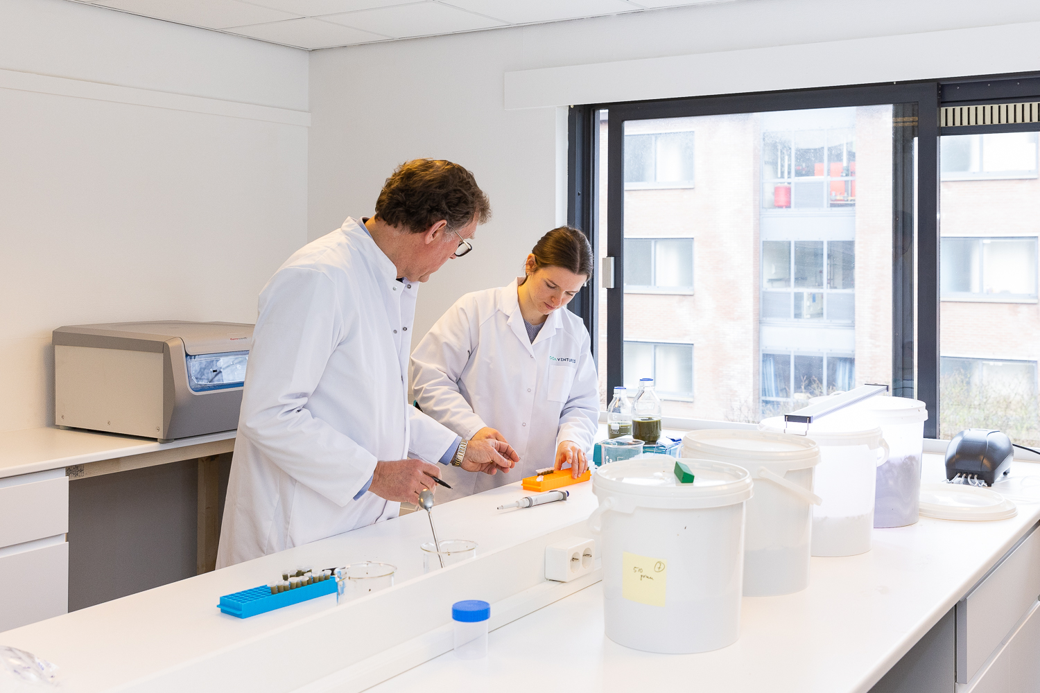 Laboratorium en pilot plant voor startende bedrijven in Ede en Wageningen